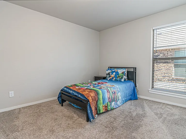 1327 Masquerade Blvd — Photo 9