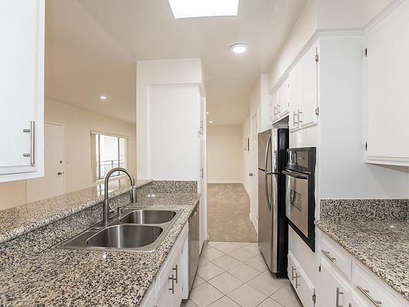 5th image of 1836 Glendon Ave APT 4