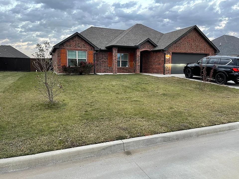 3424 Rock Bluff Dr