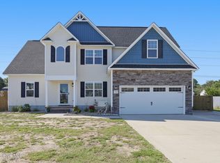 302 White Dove Drive, Hubert, NC 28539