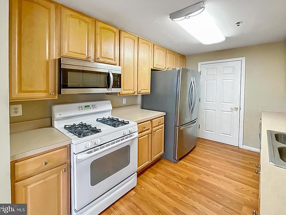 5th image of 7751 Milford Haven Dr #51-D