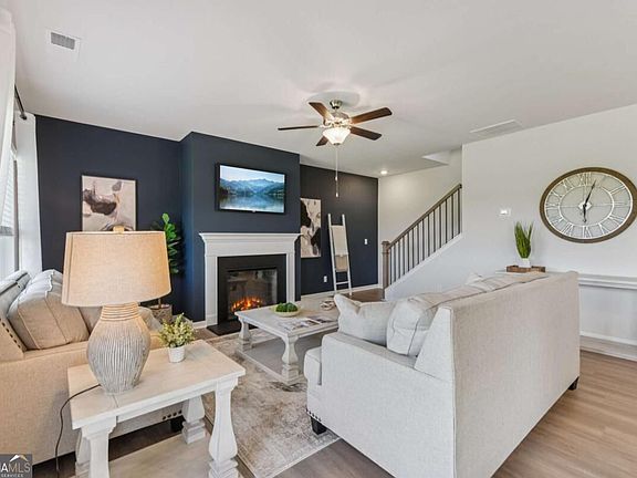 5th image of 41 Cedar Overlook Way