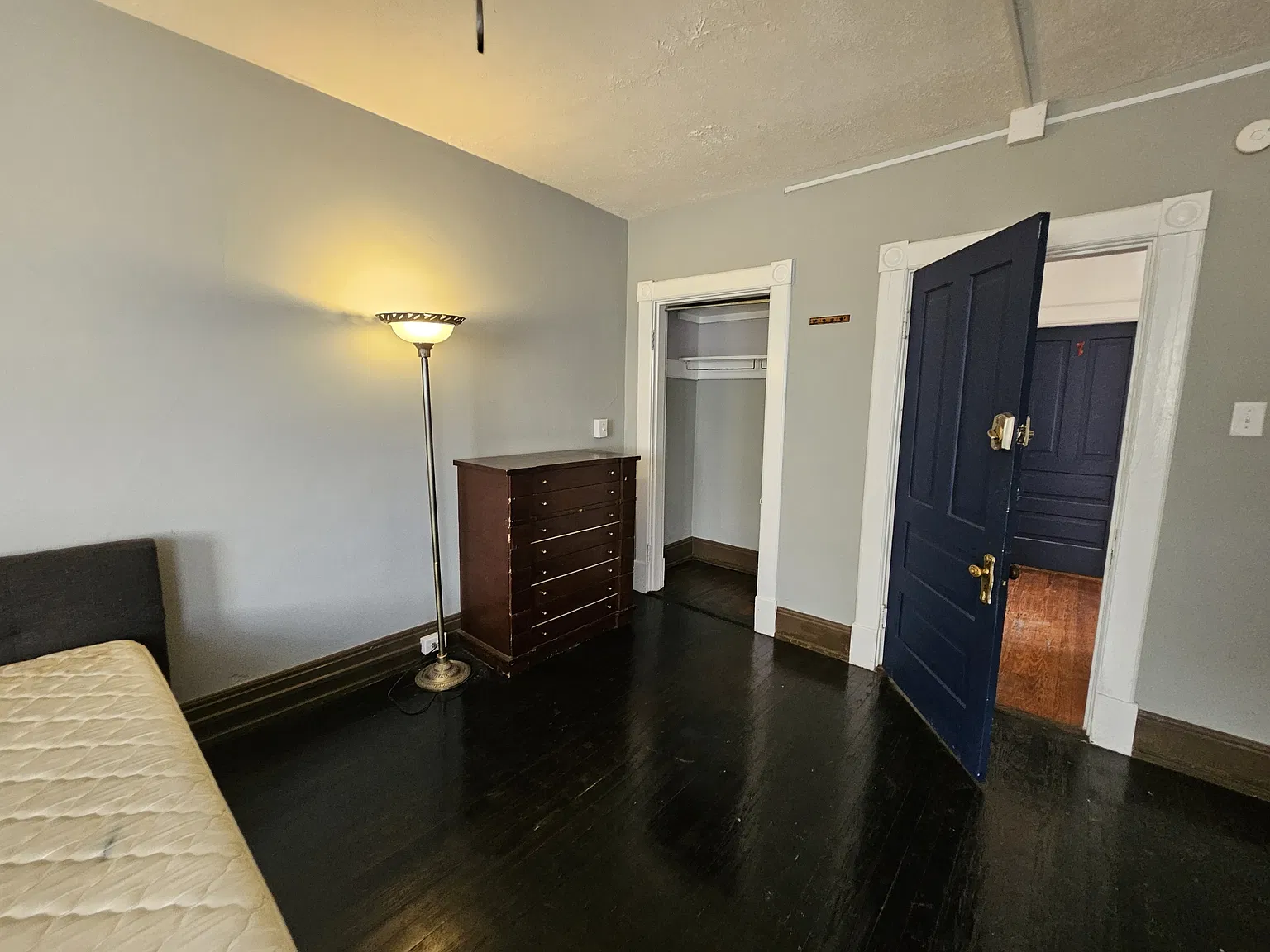 1223 Fillmore St - Freedom Manor - Room 5 — Photo 2