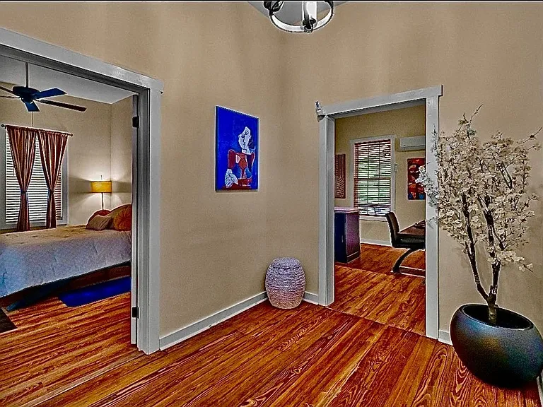 226 Huger St — Photo 23