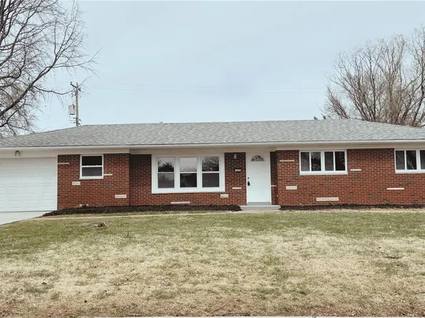 109 Elizabeth Dr, Belleville, IL 62226