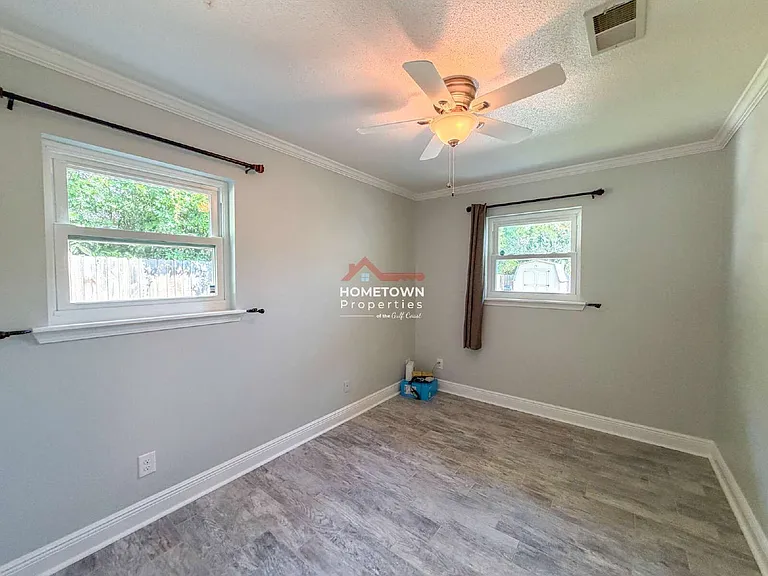 220 Cordoba St — Photo 32