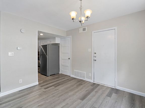 5th image of 1813 Woodland Ave Unit B-1