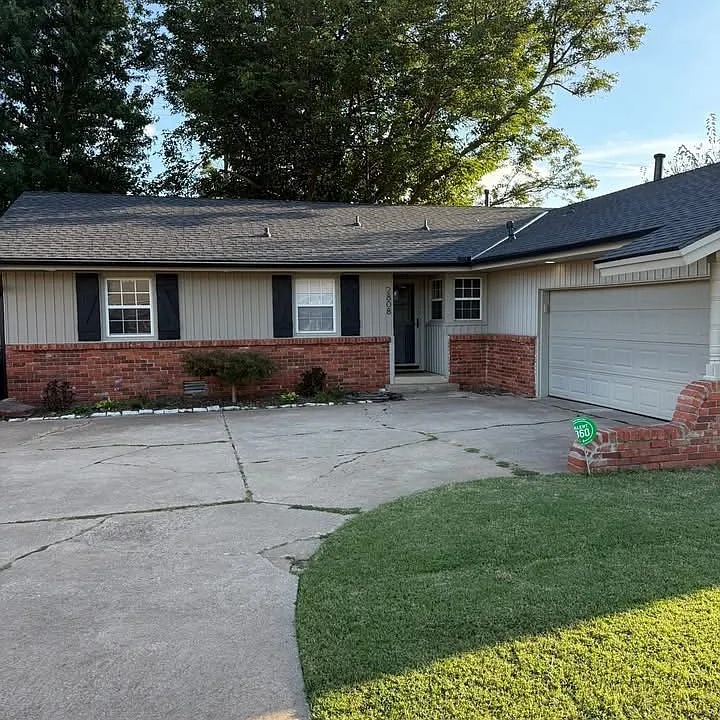 2808 Chaucer Dr