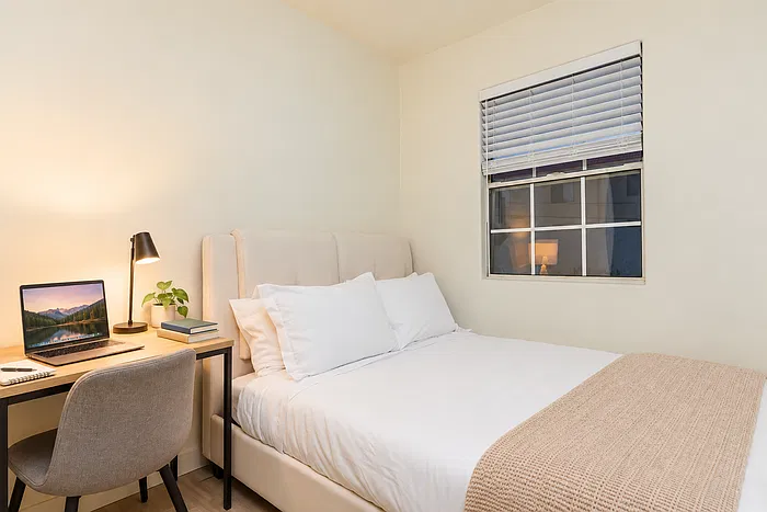 46 S Lotus Ave #5