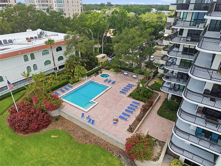 2413 Bayshore Blvd #1004 — Photo 4