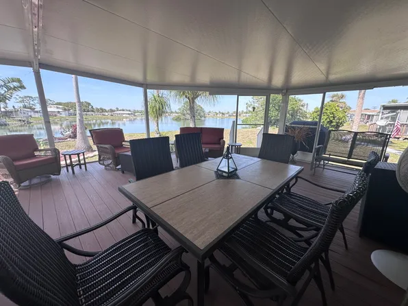 875 Lacosta Ln, North Fort Myers, FL 33917