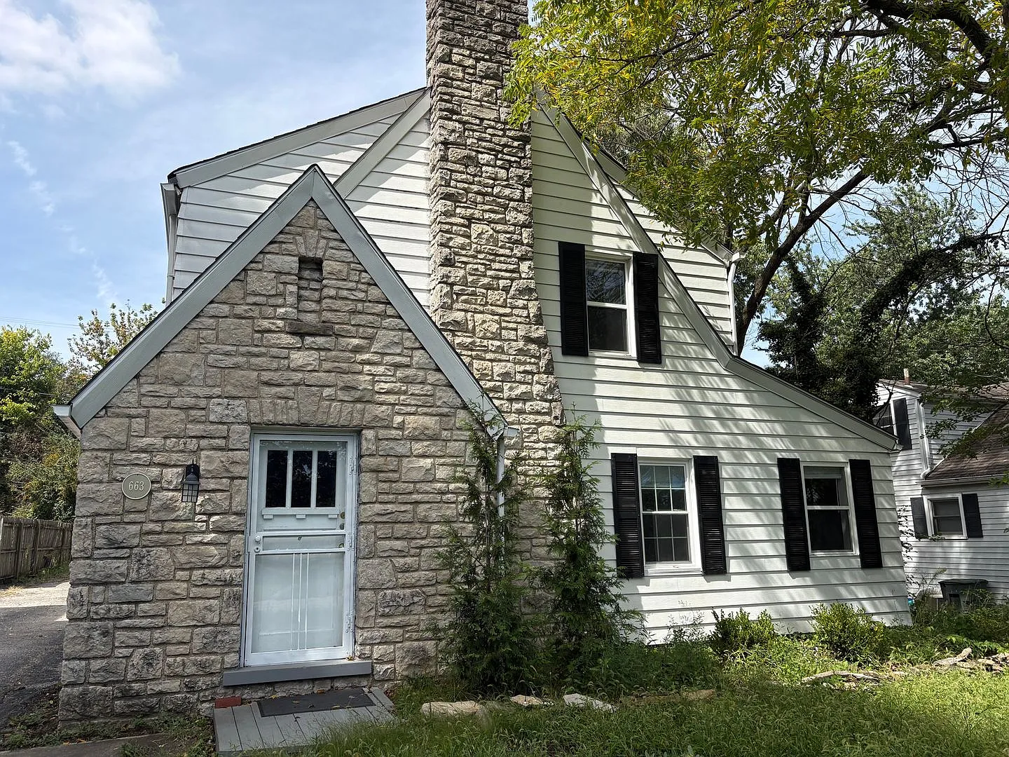 663 Eastmoor Blvd — Photo 1