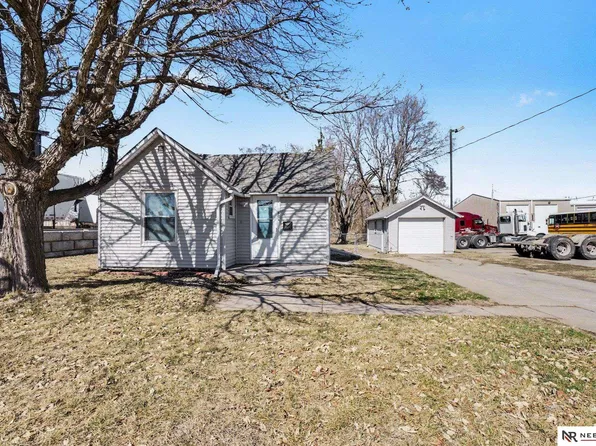 1804 Front St, Blair, NE 68008