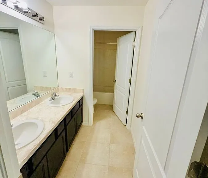 5344 Suncatcher Dr — Photo 5