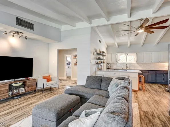 812 Griffith Ave, Las Vegas, NV 89104