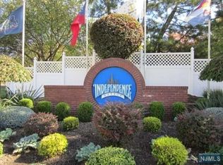 603 Livingston Ct, Edgewater, NJ
