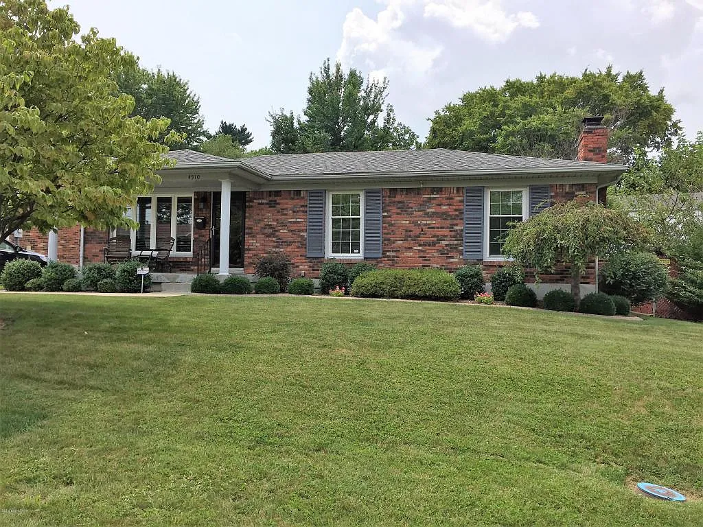 4510 Malcolm Rd photo 1
