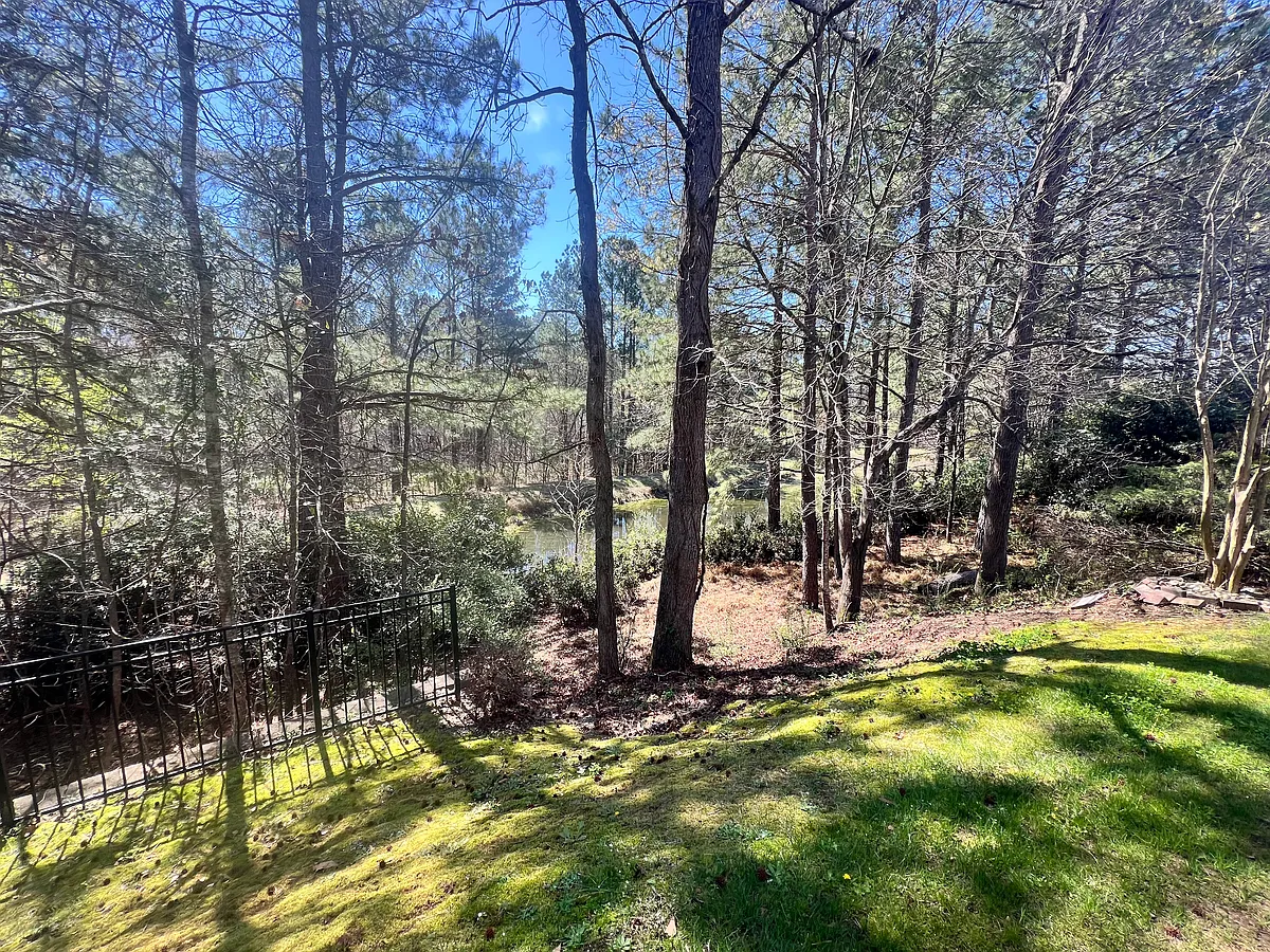 Building Photo - 7720 Averette Field Dr