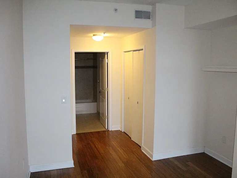 610 Newark St #6B — Photo 8
