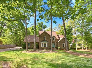 8200 Asheley Glen Dr, Mint Hill, NC 28227