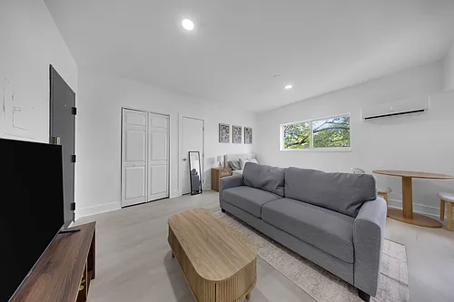 Floor plan Furnished Studio