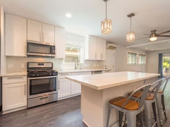 113 N Alvarado St