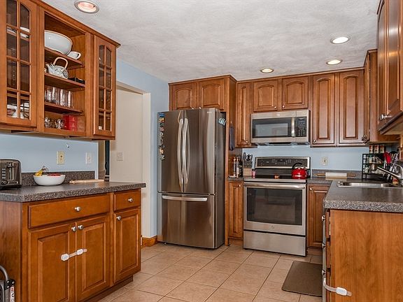 4th image of 66 Healy Rd