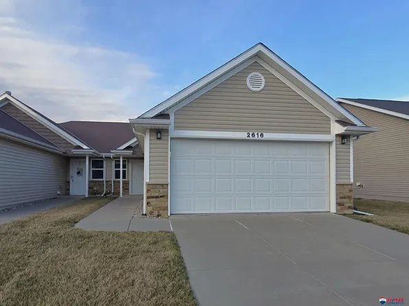 2616 W Timber Lake Dr, Lincoln, NE 68522