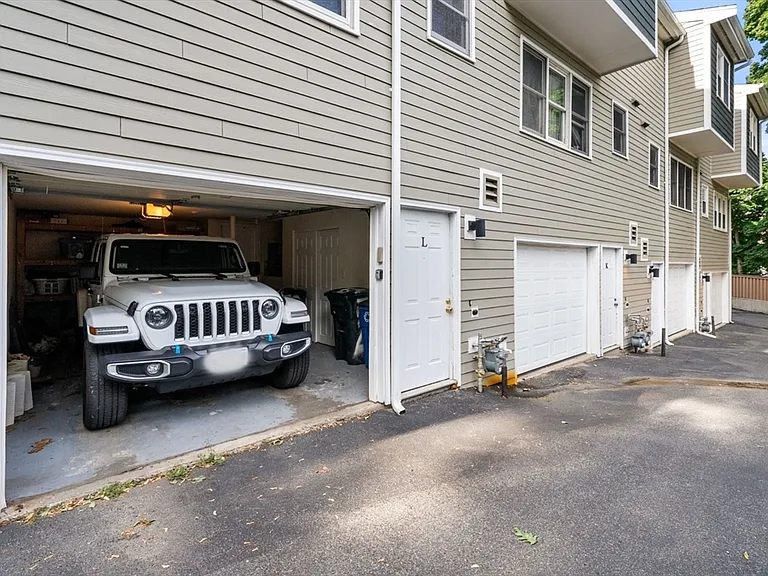 54 Crescent Ave #L — Photo 22