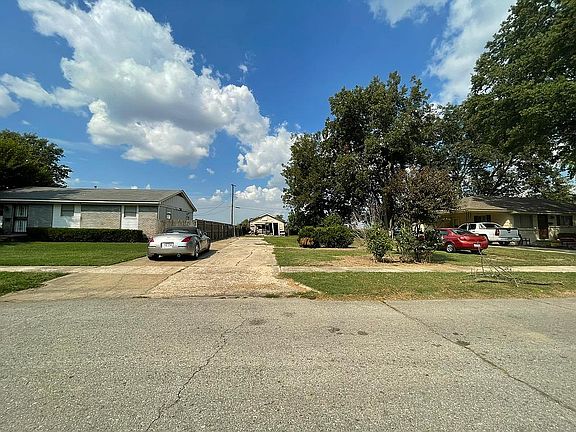 3rd image of 804 Grandview St