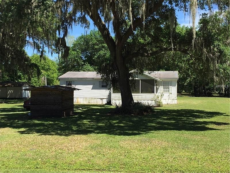 2nd image of 8627 Oakwood Dr