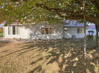 11074 N Wyman Rd, Blanchard, MI 49310