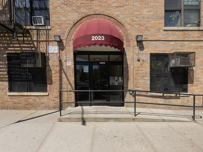 2023 Belmont Ave #5C — Photo 12