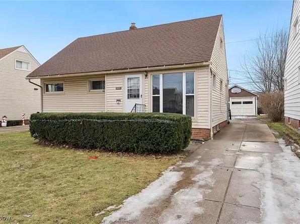 12214 Woodward Blvd, Garfield Heights, OH 44125