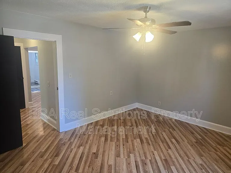 1370 East Ave — Photo 8