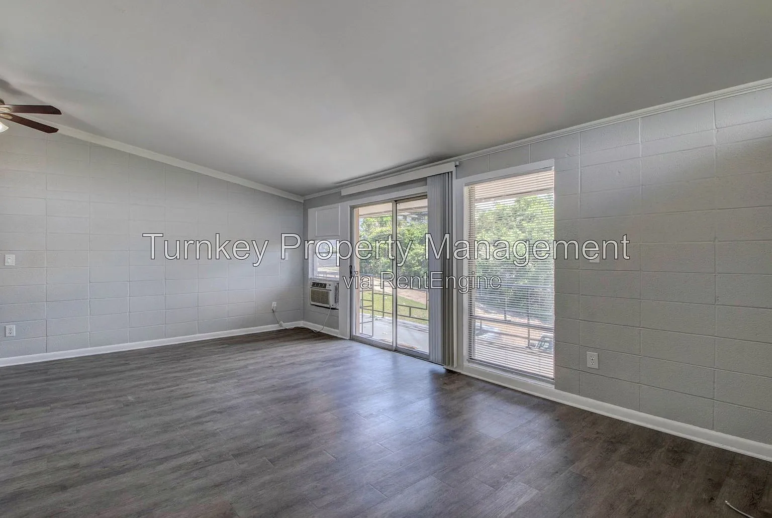 4700 Lynn Ln — Photo 2