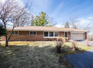 W159N6331 Edgemont Dr, Menomonee Falls, WI 53051