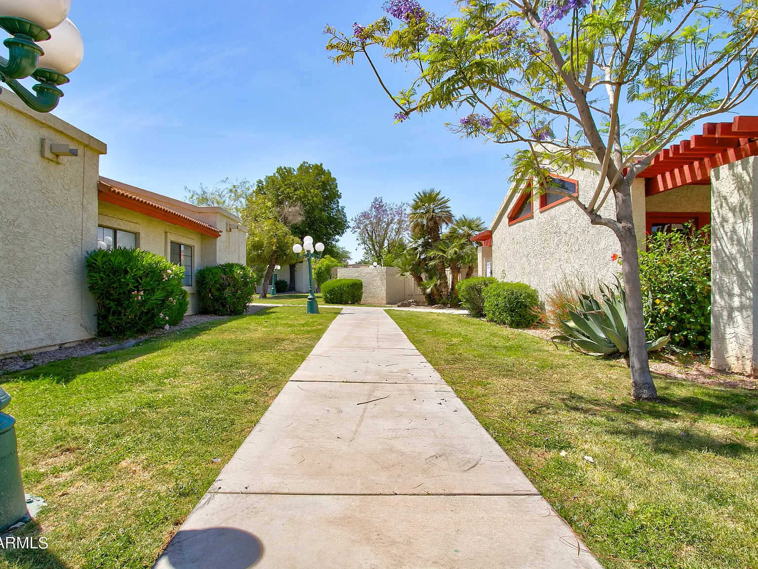 2 bed, 2.0 bath, 972 sqft, $1,799 — Photo 3
