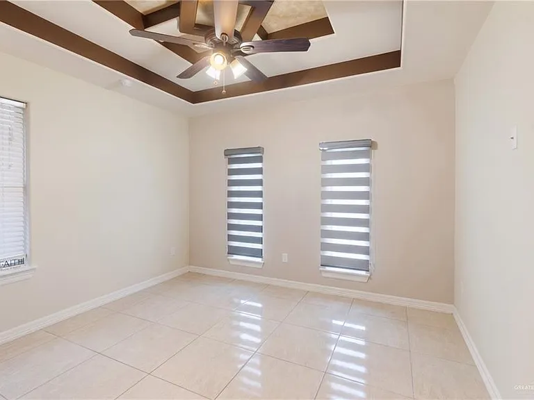 2318 Hannah Dr — Photo 10
