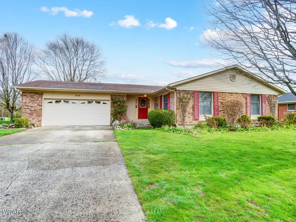 834 Park Dr, Wapakoneta, OH 45895