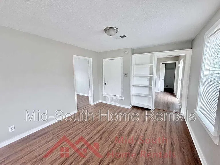 1545 Patton St — Photo 6