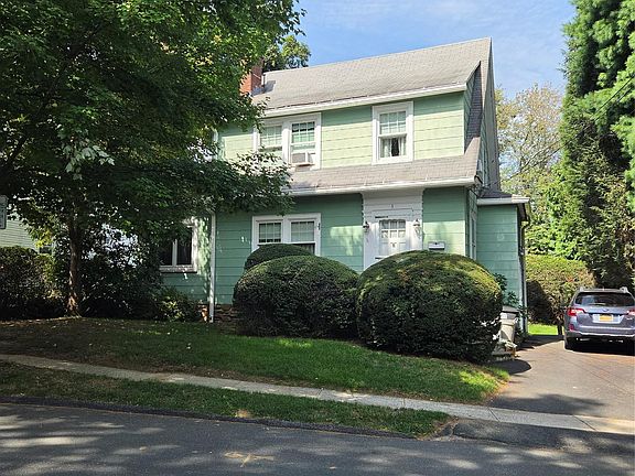 3rd image of 3 Emerson Place