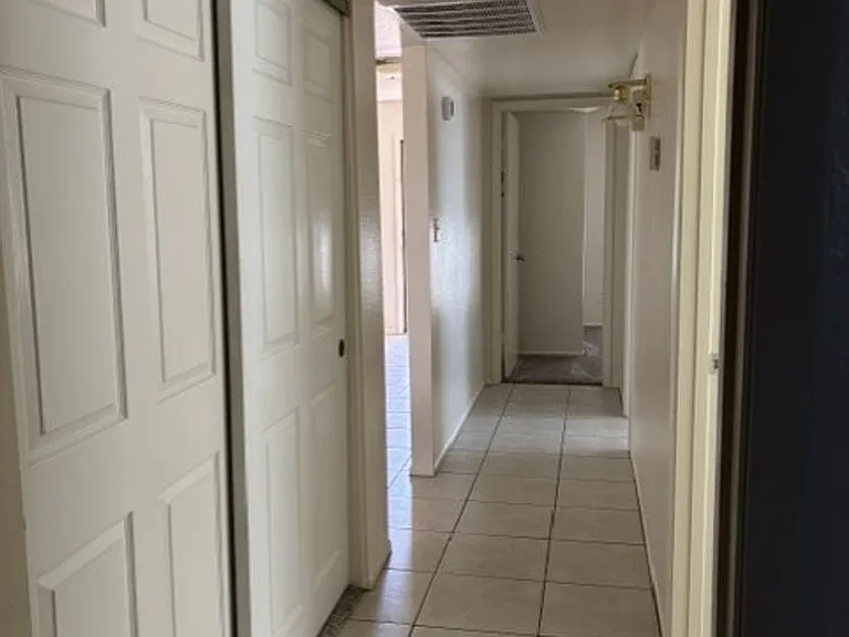 2618 W Knowles Ave — Photo 14