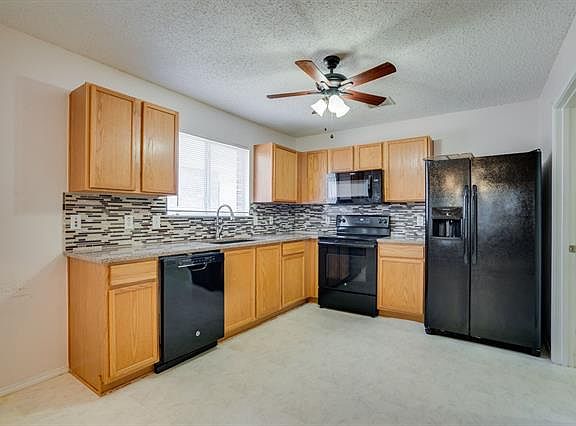 4th image of 1421 Knottingham Dr