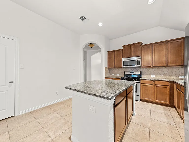411 Tascate St — Photo 14