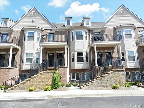 41576 Hamlet Ln Photo 1