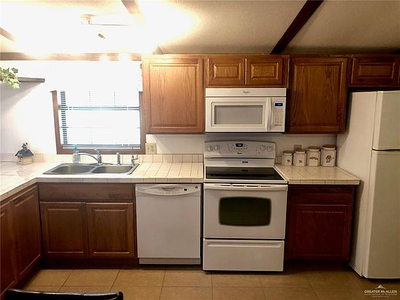 5th image of 807 Santa Anna Dr