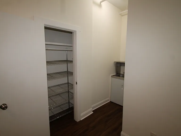 2002 Montgomery St #2 — Photo 5