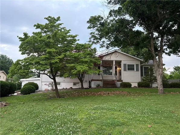 15800 E Salisbury Rd, Independence, MO 64050