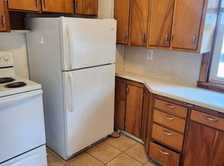 816 Grant Ave APT 4, Eveleth, MN 55734